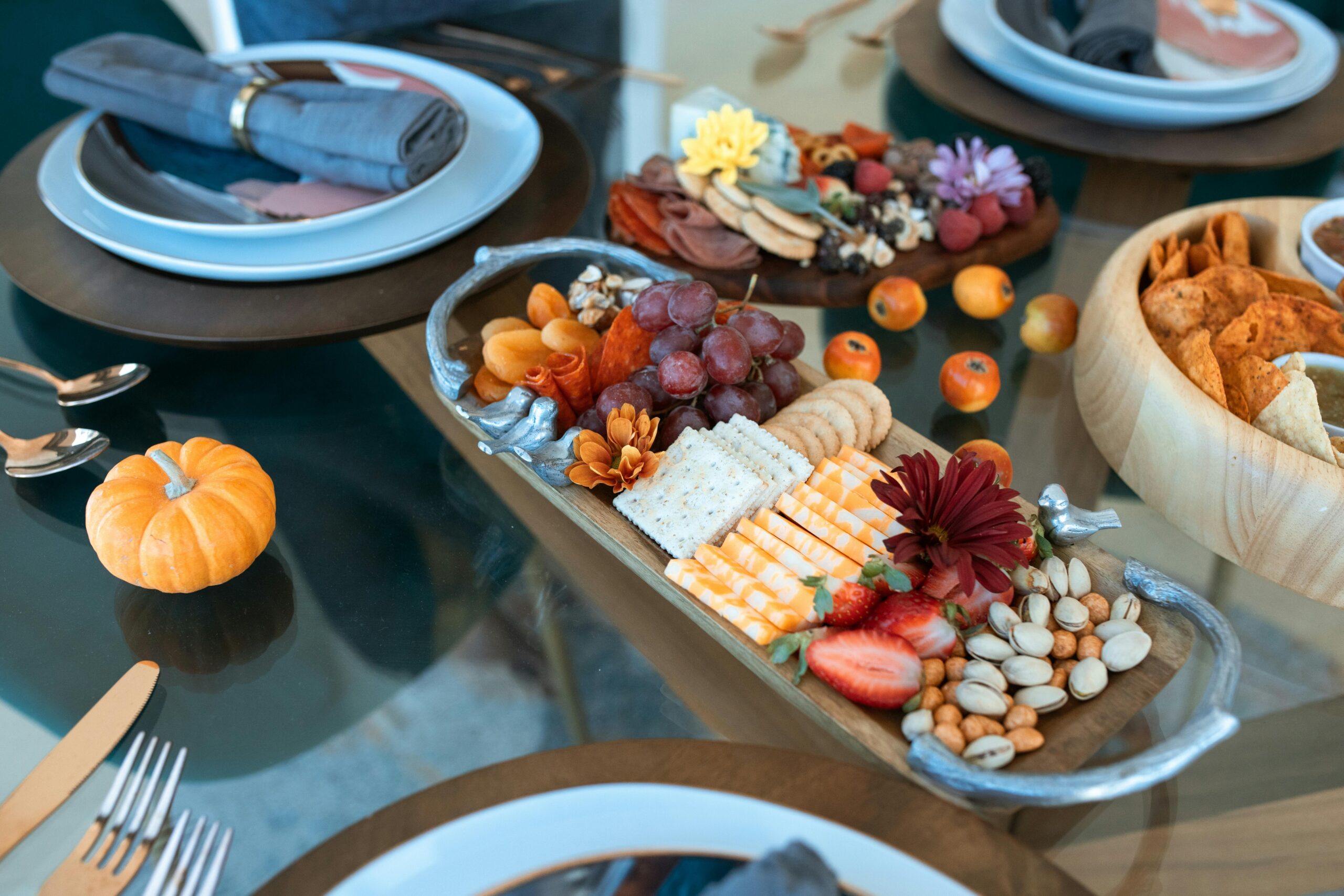 How to Build the Perfect Fall-Themed Charcuterie Board